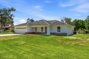 7125 Honeysuckle Dr, Lakeland, FL 33813 - Photo 2