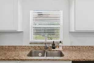 7125 Honeysuckle Dr, Lakeland, FL 33813 - Photo 16