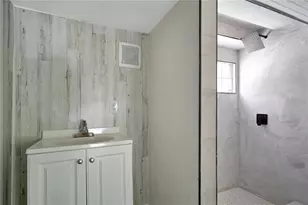 658 Avenue B NW, Winter Haven, FL 33881 - Photo 10