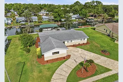 1401 SE Paradise Avenue, Crystal River, FL 34429 - Photo 8