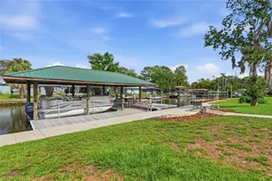 1401 SE Paradise Ave, Crystal River, FL 34429 - Photo 26