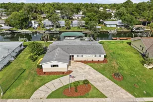 1401 SE Paradise Ave, Crystal River, FL 34429 - Photo 6