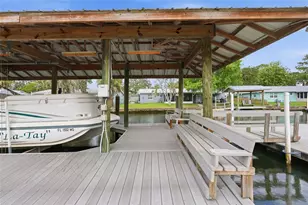 1401 SE Paradise Ave, Crystal River, FL 34429 - Photo 30