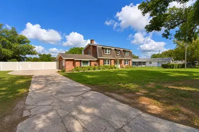 215 S Ilakee Avenue, Lake Alfred, FL 33850 - Photo 2