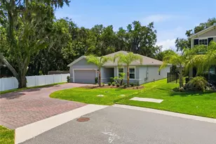 3060 Royal St, Winter Haven, FL 33884 - Photo 4