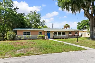 6 Golfview Cir NE, Winter Haven, FL 33881 - Photo 1