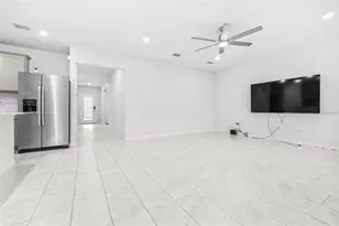 1050 Michelangelo Ln, Winter Haven, FL 33884 - Photo 6