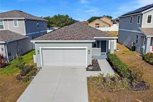 1229 Forest Gate Cir, Haines City, FL 33844 - Photo 4