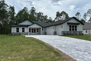 8393 Christopher Ln, Brooksville, FL 34613 - Photo 2