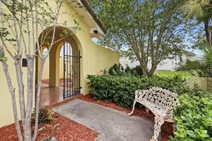 7026 Willow Run Loop, Lakeland, FL 33813 - Photo 2