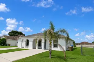 828 Abbeville Ct, Kissimmee, FL 34759 - Photo 2