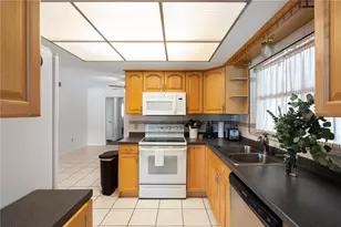1408 Magellan Cir, Orlando, FL 32818 - Photo 32