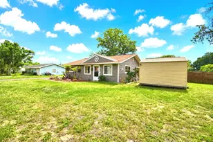 142 Martha Dr, Lake Wales, FL 33898 - Photo 4
