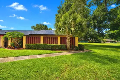 645 Broadmoor Circle #645, Winter Haven, FL 33884 - Photo 2