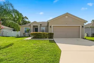 180 Solis Dr, Winter Haven, FL 33880 - Photo 2