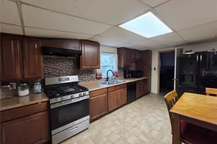 124 E F St, Frostproof, FL 33843 - Photo 12