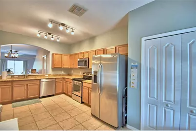 4086 Winding Vine, Lakeland, FL 33812 - Photo 8
