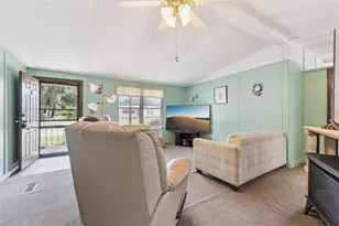 4808 Rollinglen Loop W, Lakeland, FL 33810 - Photo 2