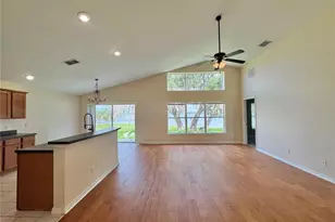 2726 Rochelle Dr, Winter Haven, FL 33881 - Photo 4