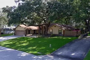 915 Heatherbrook Dr, Auburndale, FL 33823 - Photo 4
