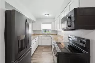 622 Palencia Pl, Lakeland, FL 33803 - Photo 6