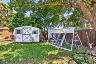 2021 Oliver Pl, Winter Haven, FL 33881 - Photo 32