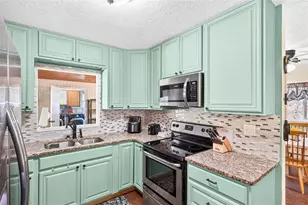 2021 Oliver Pl, Winter Haven, FL 33881 - Photo 2