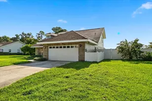814 Carlton Ct, Winter Haven, FL 33884 - Photo 2