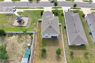 840 Blue Creek Dr, Haines City, FL 33844 - Photo 2