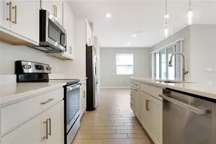 840 Blue Creek Dr, Haines City, FL 33844 - Photo 6