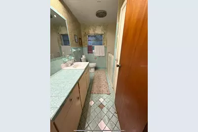 301 W Lemon Street, Bowling Green, FL 33834 - Photo 4