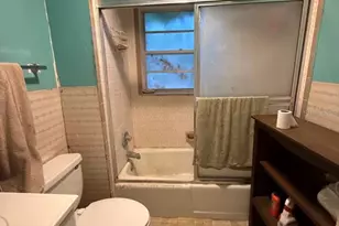 301 W Lemon St, Bowling Green, FL 33834 - Photo 2