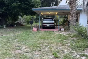 301 W Lemon St, Bowling Green, FL 33834 - Photo 6