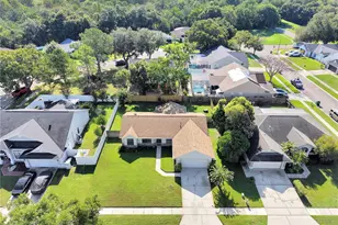 4113 Eagle Feather Dr, Orlando, FL 32829 - Photo 2