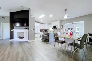 8017 Glenridge Ln, Lakeland, FL 33809 - Photo 12