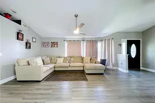 8017 Glenridge Ln, Lakeland, FL 33809 - Photo 12