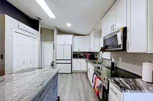 8017 Glenridge Ln, Lakeland, FL 33809 - Photo 18