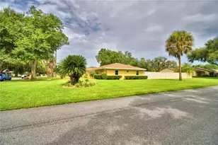 902 Crestview Dr, Auburndale, FL 33823 - Photo 10