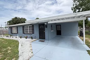 5 Moonlight Ln, Winter Haven, FL 33884 - Photo 2