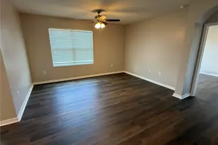 2822 NE 44th Rd, Ocala, FL 34470 - Photo 4