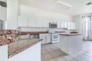 132 Golf Aire Blvd, Haines City, FL 33844 - Photo 10