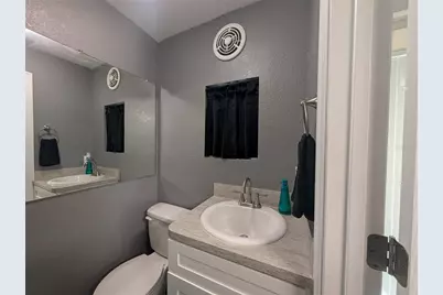 739 Center Street, Waverly, FL 33877 - Photo 18
