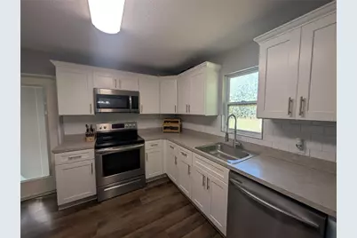 739 Center Street, Waverly, FL 33877 - Photo 6