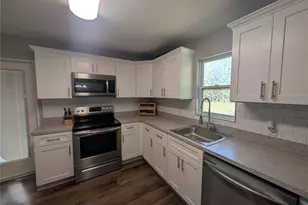 739 Center St, Waverly, FL 33877 - Photo 6