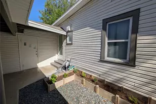 739 Center St, Waverly, FL 33877 - Photo 4