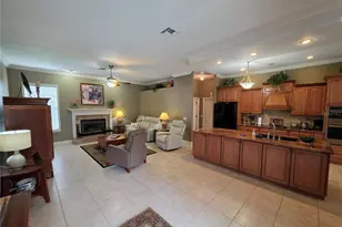 6523 Crews Lake Hills Loop E, Lakeland, FL 33813 - Photo 10