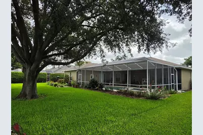 6523 Crews Lake Hills Loop E, Lakeland, FL 33813 - Photo 4