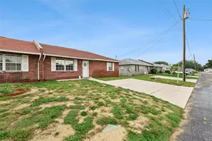 1433 Thousand Roses Ave W, Lake Wales, FL 33853 - Photo 2