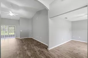 2405 Highlands Vue Pkwy, Lakeland, FL 33812 - Photo 12