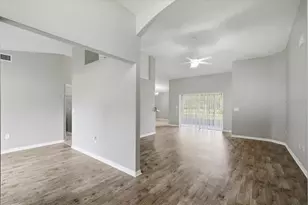 2405 Highlands Vue Pkwy, Lakeland, FL 33812 - Photo 16